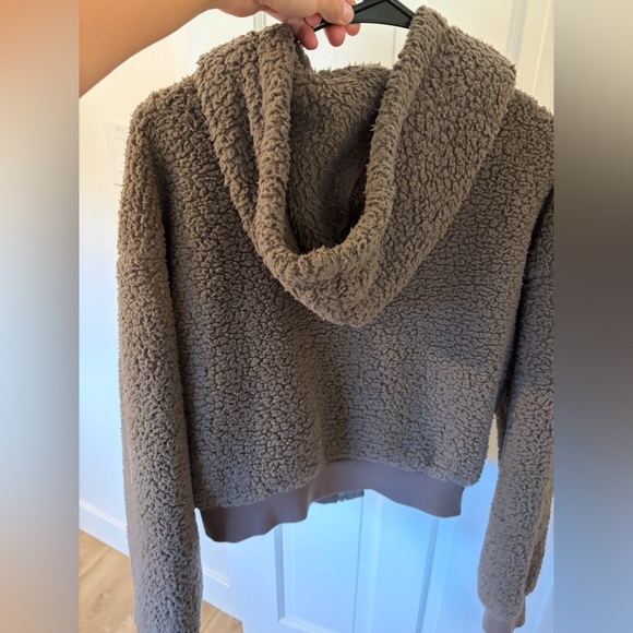 SKIMS Taupe Sherpa Jacket - Picture 2 of 4